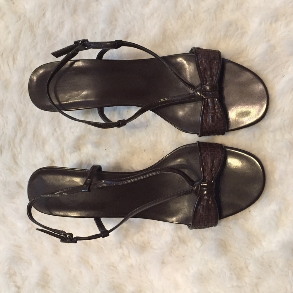Strappy heels, size 9